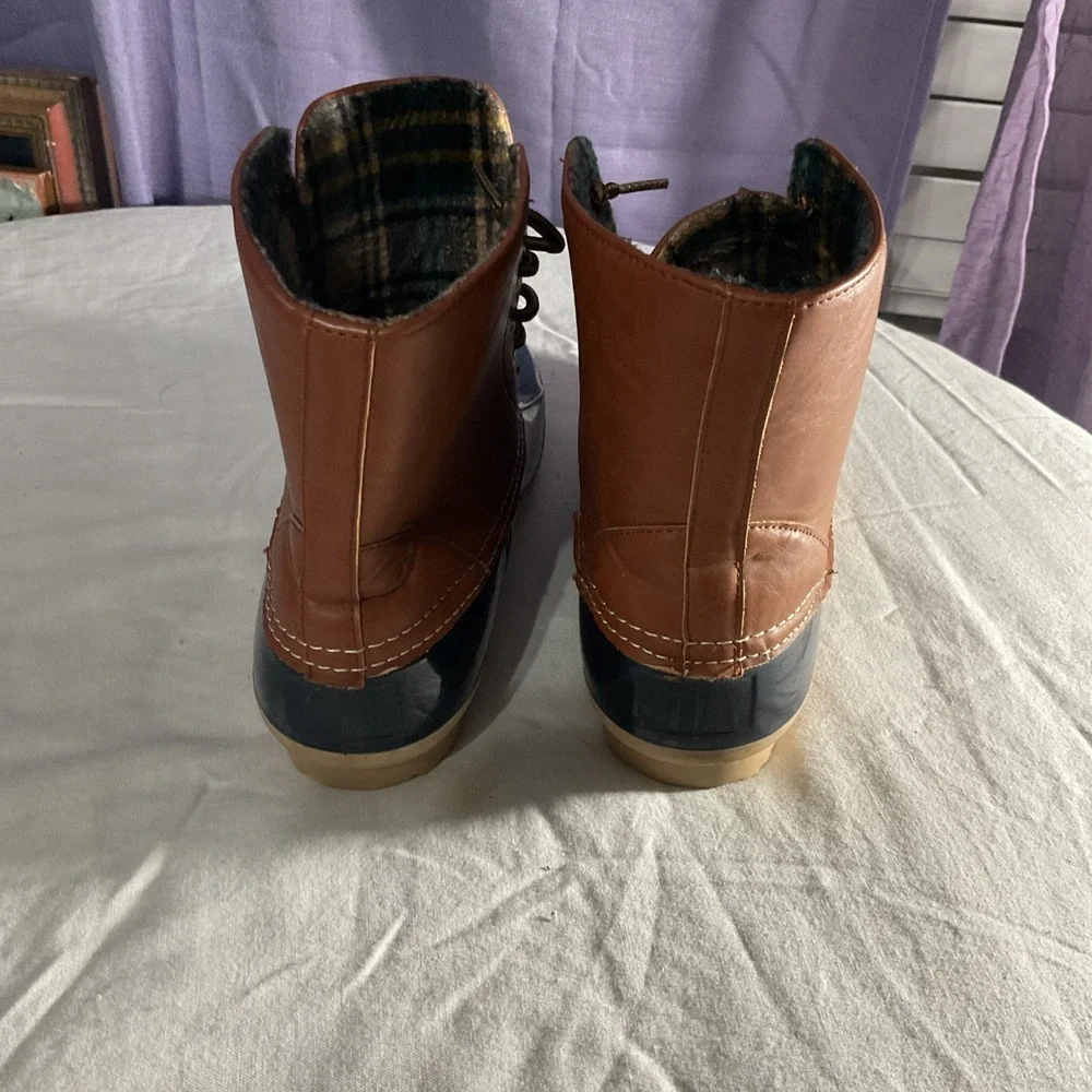 Twisted Slip In And Step Out Waterproof Boots Womens‎ Size 10 Rain & Snow